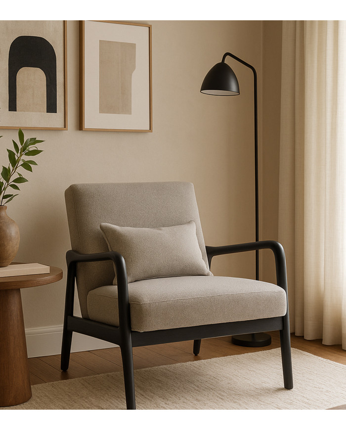 Butaca Nicole nórdica con cojín lumbar – Tapizado antimanchas